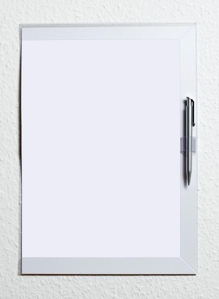 Plakattasche klebend vorne offen DIN A3 mit Stifthalter